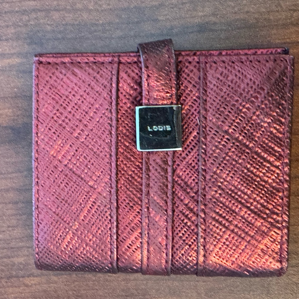 New Lodis Shimmering Leather Burgundy Bifold Wallet